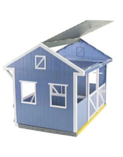 Breyer Dix Country Stable model horse playset with multiple stalls and barn detailing