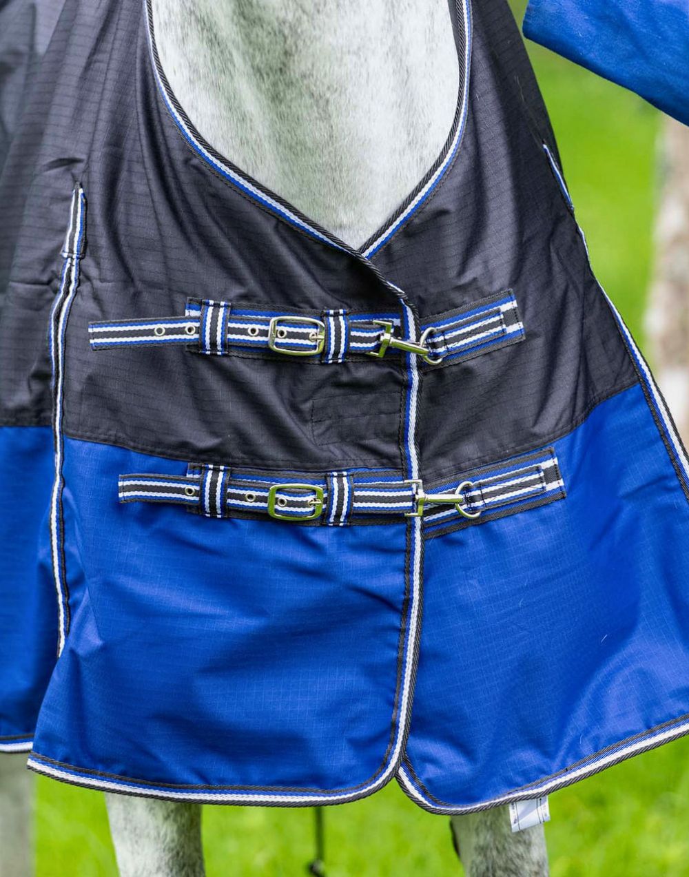 Blue Steel rain sheet lightweight waterproof horse rug with ripstop fabric and secure straps