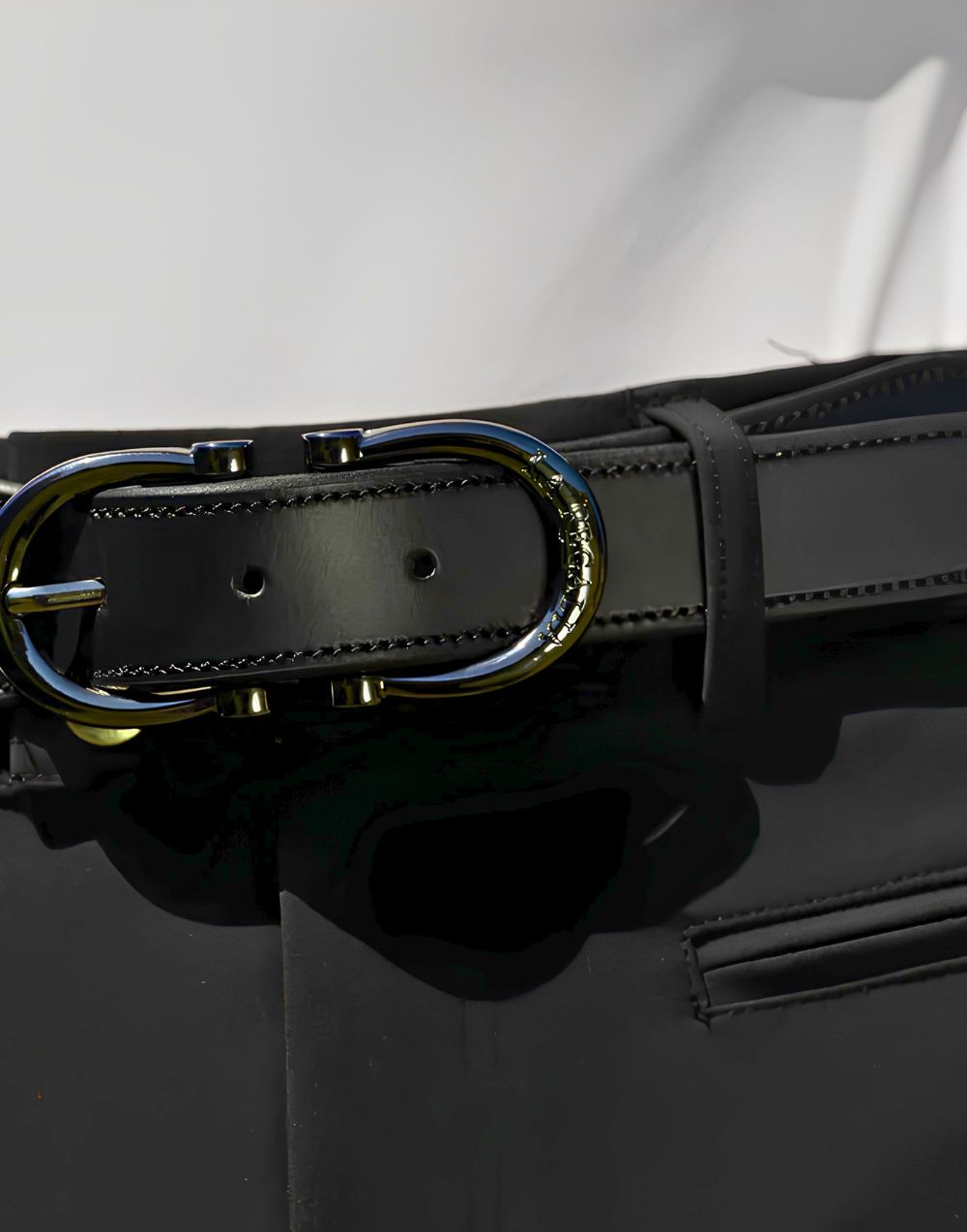 La Regalia Elastic Riding Belt with black leather detailing and gun metal grey La Regalia buckle, stylish equestrian belt for everyday wear
